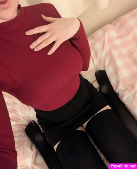 Strawberripoison OnlyFans Thumbnail #MgUol6Vir6