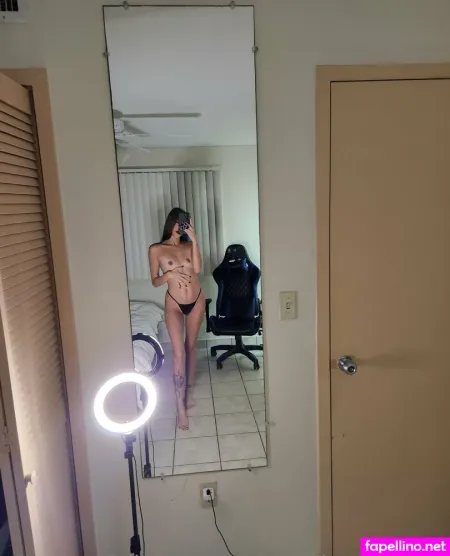 Strawberrissweetv OnlyFans Thumbnail #J7h1DbVPuu