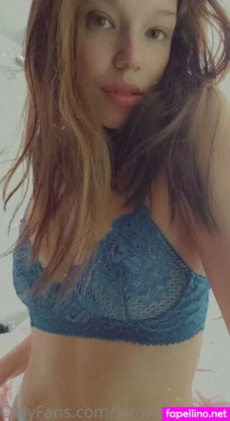 Strawberrissweetv OnlyFans Thumbnail #yJO4yaqDFa