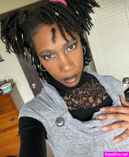 Strawberry Bubbles OnlyFans Thumbnail #oprQhNjtnS