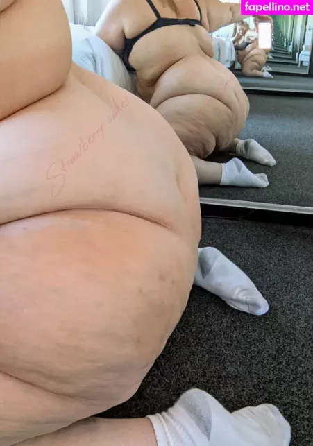 Strawberry Cakes OnlyFans Thumbnail #k3sb26tcmq
