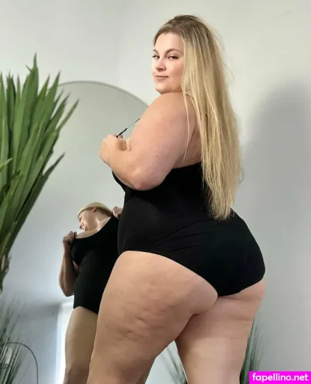 Strawberrybreetv OnlyFans Thumbnail #O8D9coyql4