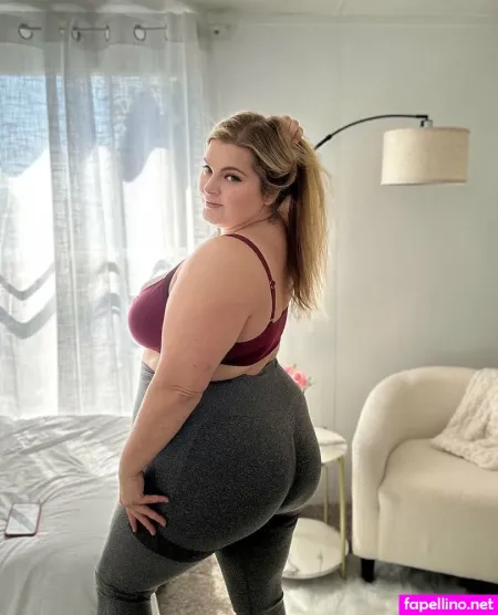 Strawberrybreetv OnlyFans Thumbnail #de5Vbz4qWm