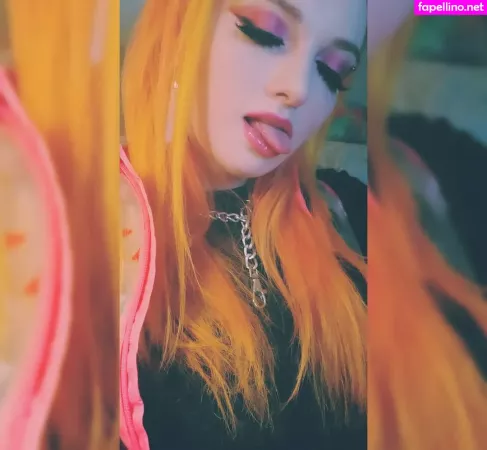 Strawberrycream420 OnlyFans Thumbnail #6lLOhHN4hO