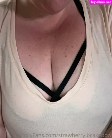 Strawberrylbcakebbw OnlyFans Thumbnail #9el1i9K1r4