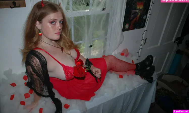 Strawberrymama OnlyFans Thumbnail #4mYGxTFJJ7
