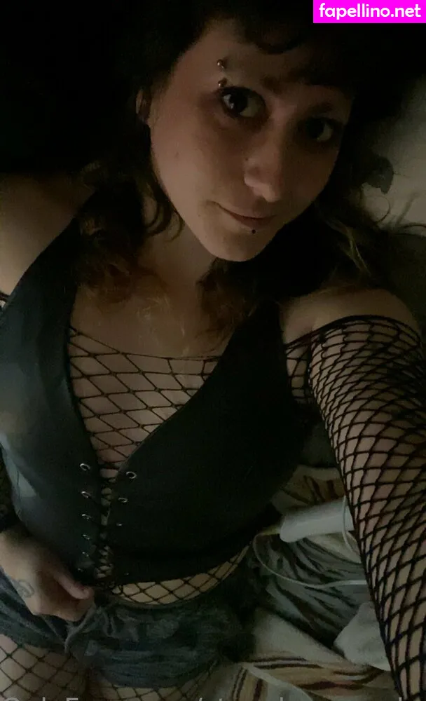 strawberryclouds_, strawberryscales Nude Leaked OnlyFans Photo #7kiraGCr1S