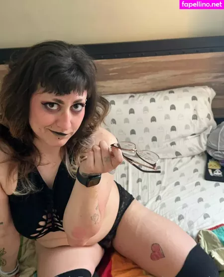 Strawberryscales OnlyFans Thumbnail #L9p4WPQ9ey