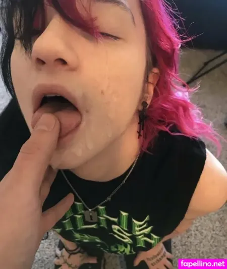 Strawberryswitch OnlyFans Thumbnail #3PdVkaspWa