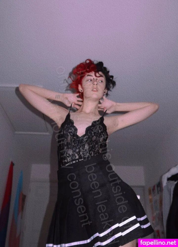 _strawberryteeth, strawberryteeth Nude Leaked OnlyFans Photo #9FTvzAR1nC