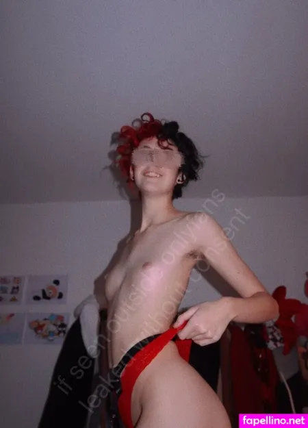 Strawberryteeth OnlyFans Thumbnail #edgplHAJpf