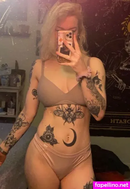 Strawberryybl0nde Becka Beale Main Profile Photo