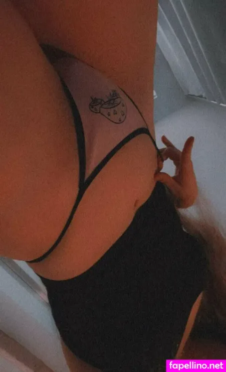 Strawbrrymilk666 OnlyFans Thumbnail #tMscBz6ETa