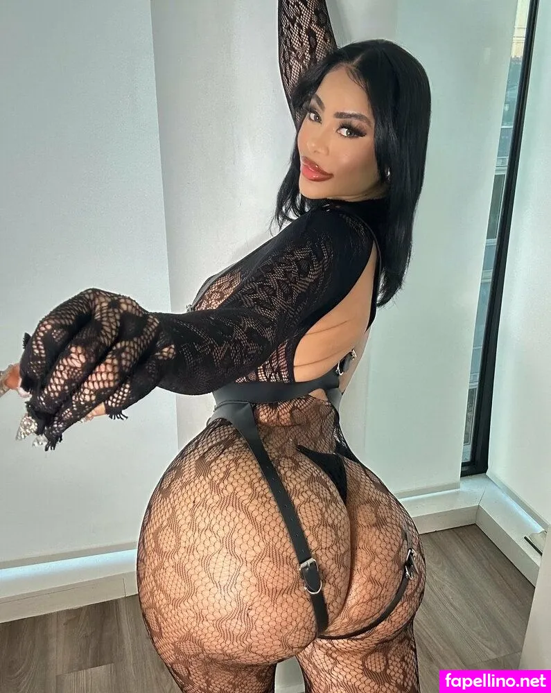 strellakat, strelllakat_ Nude Leaked OnlyFans Photo #9nTfit84OU