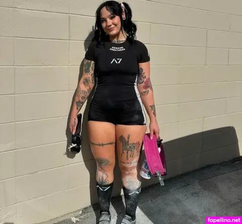 Strong And Curvy Women OnlyFans Thumbnail #pMYTxE22Pt