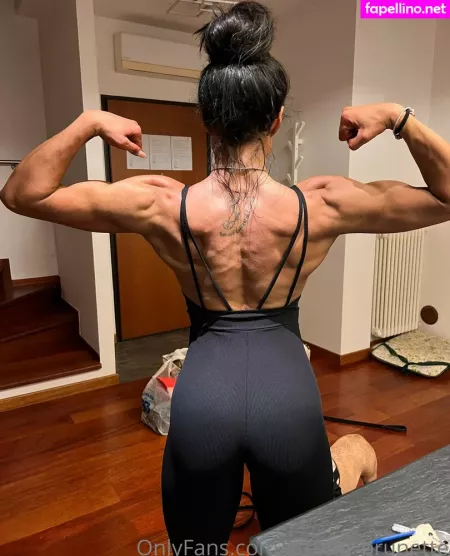 Strong Brunette OnlyFans Thumbnail #XyAxh8og6a