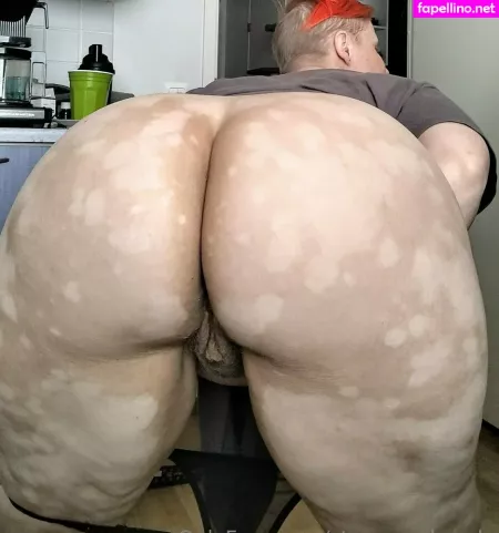 Strongandnerdy OnlyFans Thumbnail #9VA6Wi3RkX