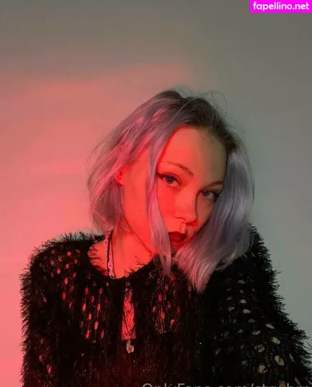 Strwbrr OnlyFans Thumbnail #93GltF8LRe