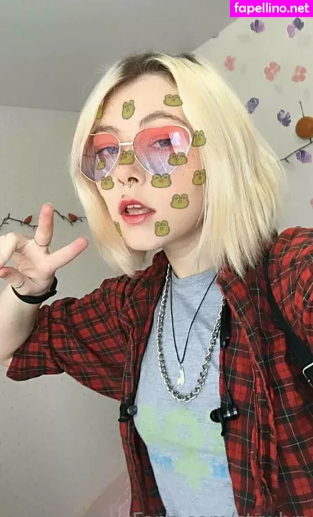 Strwbrr OnlyFans Thumbnail #AQTeFR5Dbq