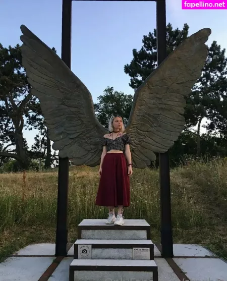 Strwbrr OnlyFans Thumbnail #HlRT3jpRCU