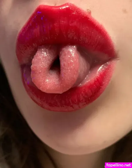 Strwbrrymlk420xxx OnlyFans Thumbnail #2vkglxCTvW