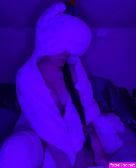 Styna OnlyFans Thumbnail #0QK6TV3HgA