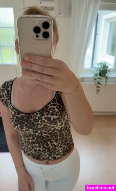 Styvdottern OnlyFans Thumbnail #AP9I1Vo9qc