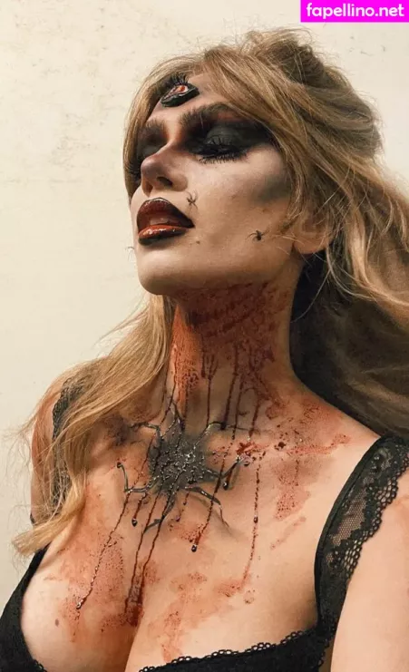 Submar1na OnlyFans Thumbnail #7ltEo6yfHd