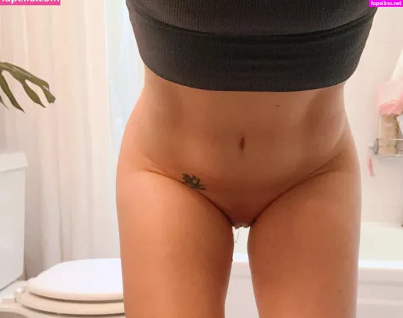 Submissive Gigi OnlyFans Thumbnail #K4kGGgpUG3