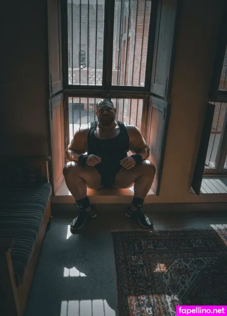 Submissivemuscleslave OnlyFans Thumbnail #heG47enJu1