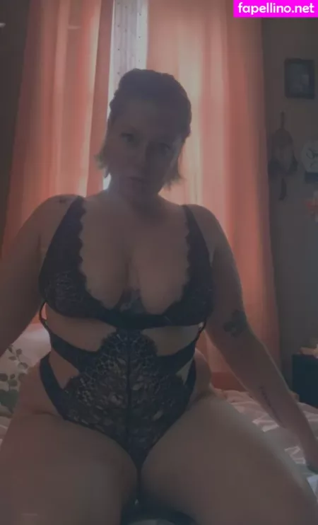 Succmyfckintoes OnlyFans Thumbnail #7A2BsdYvq5