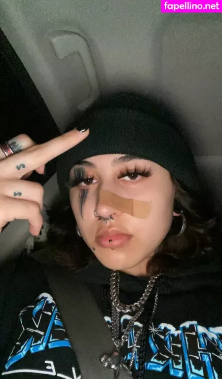 Suedmza OnlyFans Thumbnail #PadGXGgbaZ