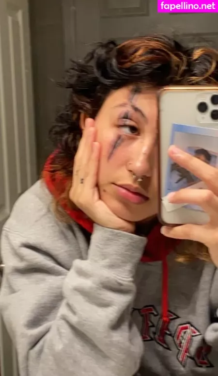 Suedmza OnlyFans Thumbnail #eBvWuFrVXP