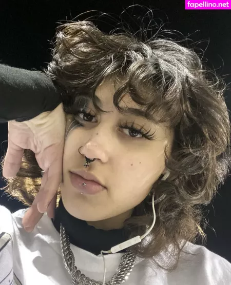 Suedmza OnlyFans Thumbnail #kczbRAq6md