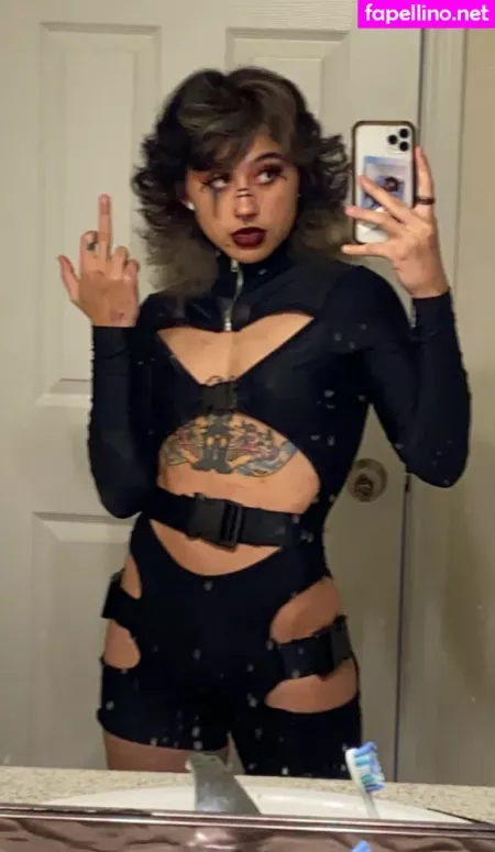 Suedmza OnlyFans Thumbnail #pAotNdduhb