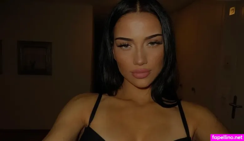 Suela Mehmedi OnlyFans Thumbnail #uZoVsGd4K2