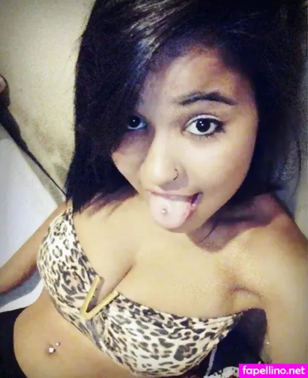 Suelen Abreu OnlyFans Thumbnail #c42r2CclEB