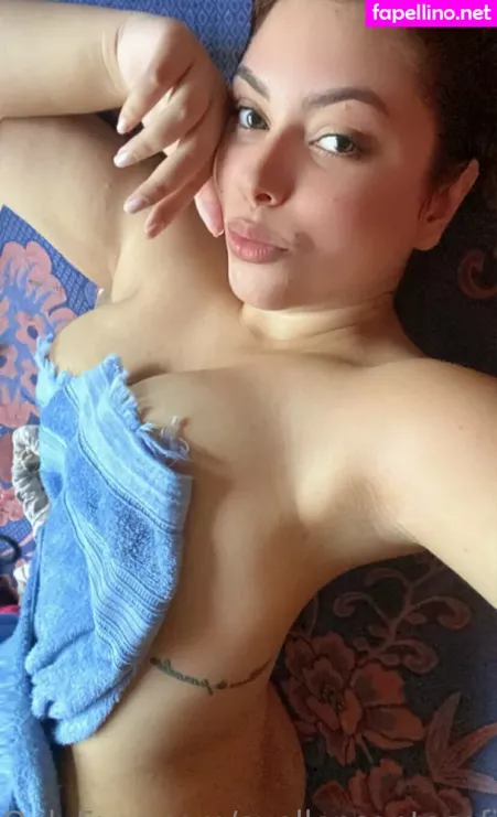 Suellen Santos OnlyFans Thumbnail #YYAS45Wxai