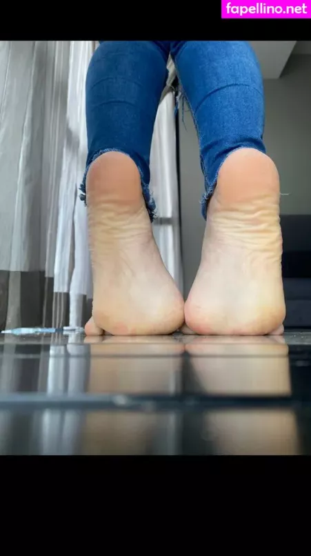 Suelyn Goncalves OnlyFans Thumbnail #8Gy5WZdZw2