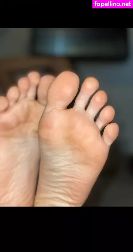 Suelyn Goncalves OnlyFans Thumbnail #CXOD8aq35z
