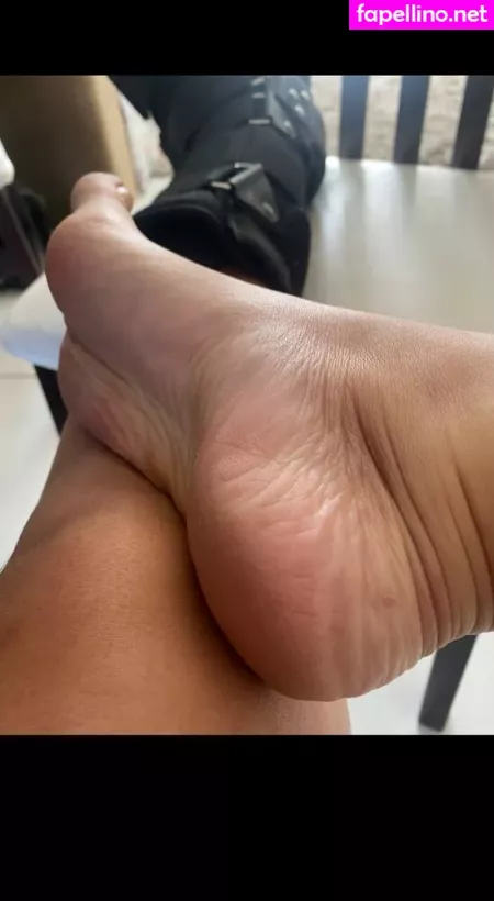 Suelyn Goncalves OnlyFans Thumbnail #j5hycq6TBQ