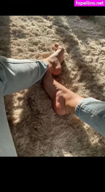 Suelyn Goncalves OnlyFans Thumbnail #vkwnBL9e3F