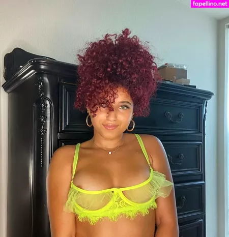 Sugabunsfree OnlyFans Thumbnail #w2W1vIK6Nw