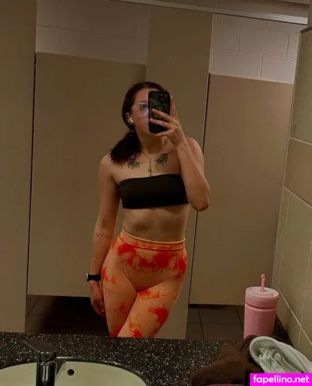 Sugarbaby1922 OnlyFans Thumbnail #t2BZYZXUf6