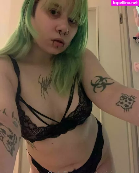 Suicidyalice OnlyFans Thumbnail #2PxvFpr03i