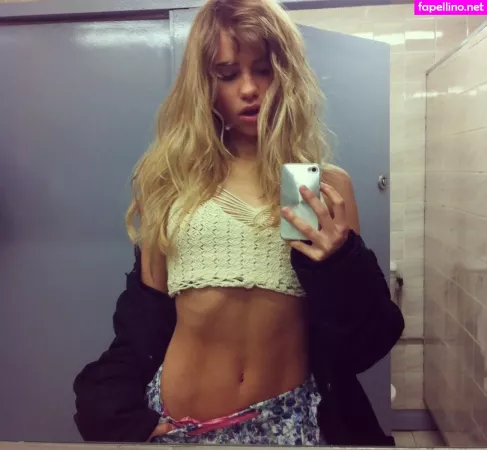 Suki Waterhouse OnlyFans Thumbnail #oDmRrYw2Yd