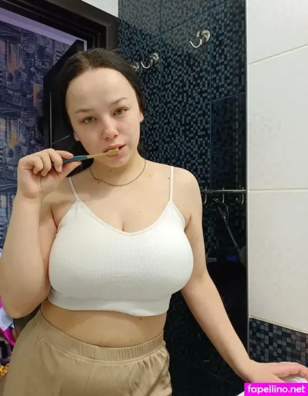 Sulsophie OnlyFans Thumbnail #6IEau7nbaH