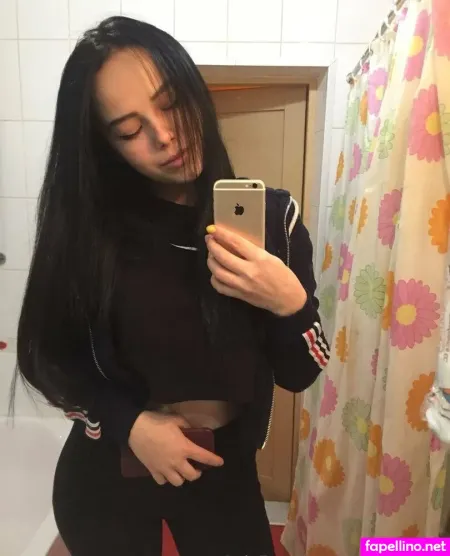 Sulsophie OnlyFans Thumbnail #NaK1eg5n4i