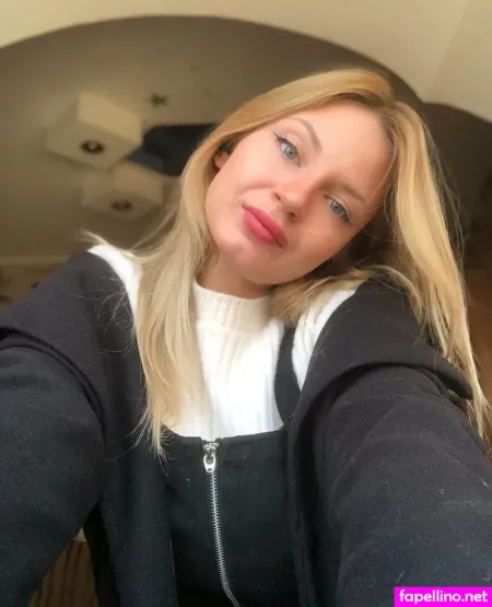 Sultrysophiexxx OnlyFans Thumbnail #fdNQ60oZGS