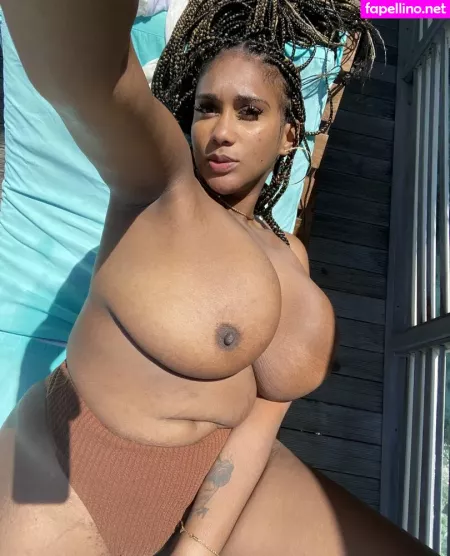 Suly OnlyFans Thumbnail #FY1M8edZ9a